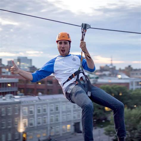 Tyrolienne MTL Zipline